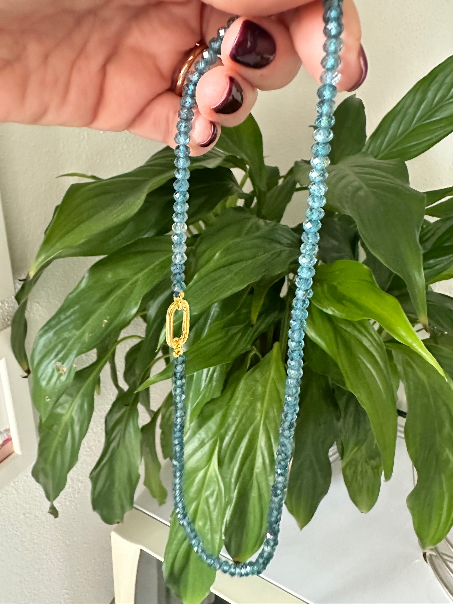 Collana Bianca  Topazio Blu London